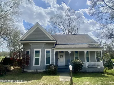 106 Ainsworth St, Hazlehurst, MS 39083