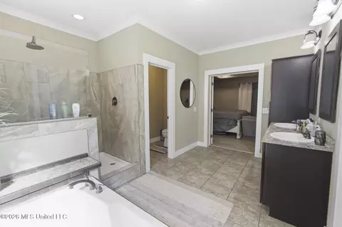 Bath - 1122 Eagle Ridge Rd, Summit, MS 39666 photo 2 of 3