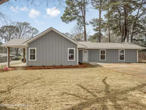 Exterior - 128 Sinclair St, Mccomb, MS 39648 photo 5 of 5
