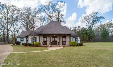 47 Tara Dr, Natchez, MS 39120