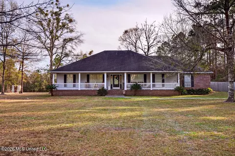 14308 Longwood, Biloxi, MS 39532
