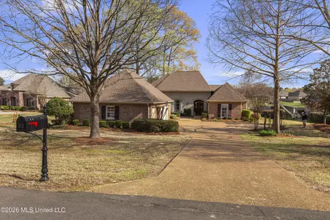 112 Lake Ridge Dr, Madison, MS 39110