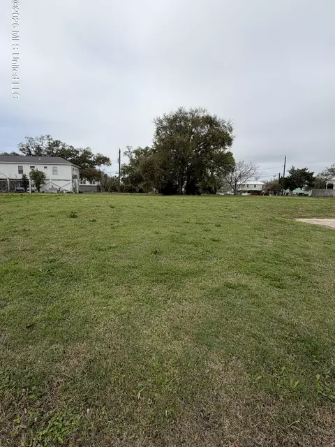 145 Crawford St, Biloxi, MS 39530