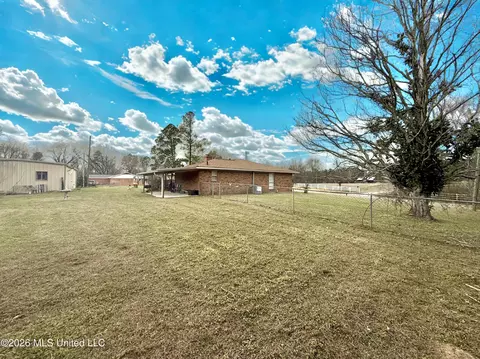 Exterior - 1068 E Gallman Rd, Hazlehurst, MS 39083 photo 12 of 18