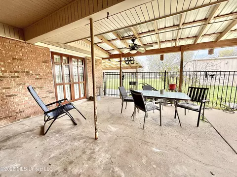 Exterior - 1068 E Gallman Rd, Hazlehurst, MS 39083 photo 15 of 18