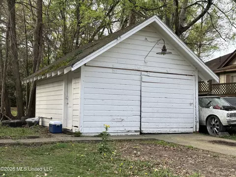 Exterior - 231 Dobson Ave, Canton, MS 39046 photo 4 of 5