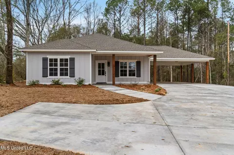 2461 Rocky Branch Rd, Sumrall, MS 39482