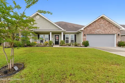 10620 Chapelwood Dr, Gulfport, MS 39503