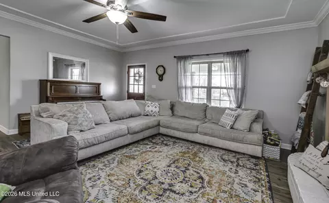 Entry Way - 150 Mckay Ln, Brandon, MS 39042 photo 2 of 3