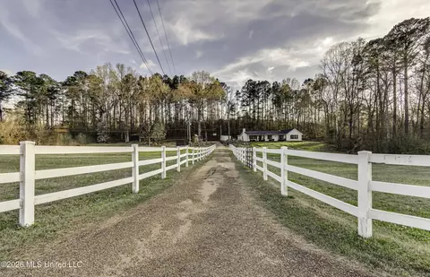Other - 150 Mckay Ln, Brandon, MS 39042 photo 9 of 11