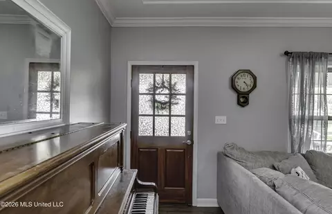 Entry Way - 150 Mckay Ln, Brandon, MS 39042 photo 1 of 3