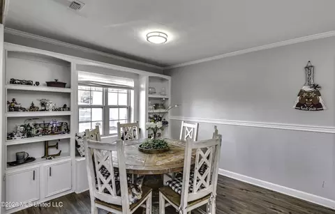 Dining - 150 Mckay Ln, Brandon, MS 39042 photo 2 of 2