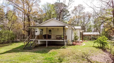 Exterior - 1758 Highway 471, Brandon, MS 39047 photo 5 of 13