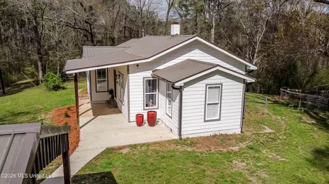 Exterior - 1758 Highway 471, Brandon, MS 39047 photo 3 of 13
