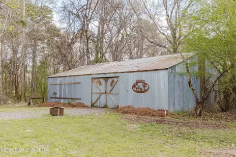 Exterior - 1758 Highway 471, Brandon, MS 39047 photo 9 of 13
