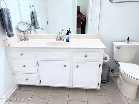 Bath - 143 Azalea Cir, Madison, MS 39110 photo 2 of 3