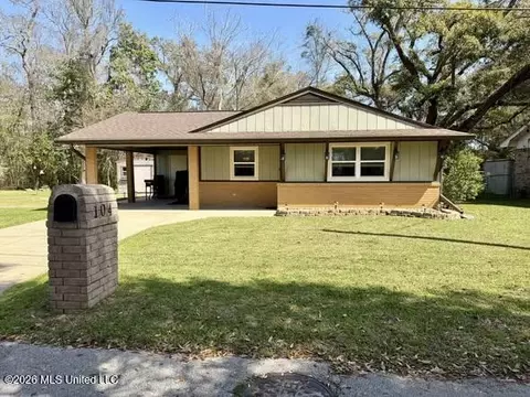 104 Twin Cedar Ave, Long Beach, MS 39560