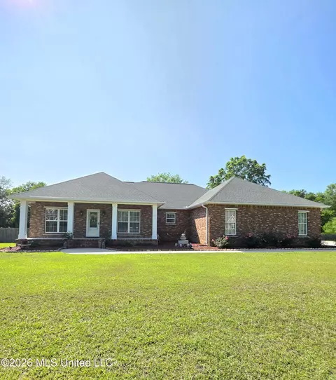 8721 Doobie Ct, Vancleave, MS 39565
