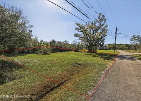116 Cedar Point Rd, Bay Saint Louis, MS 39520