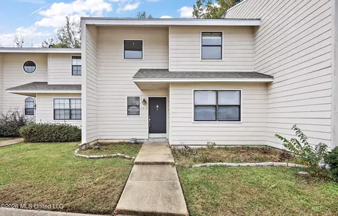 1013 Windrose Dr, Brandon, MS 39047