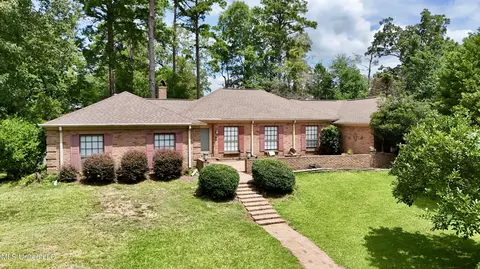 307 Longwood Dr, Clinton, MS 39056