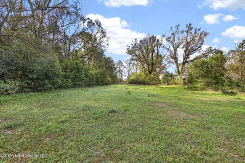 Exterior - 211 Depot Rd, Lucedale, MS 39452 photo 2 of 9