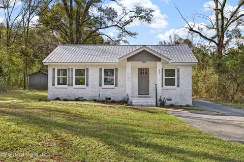 211 Depot Rd, Lucedale, MS 39452