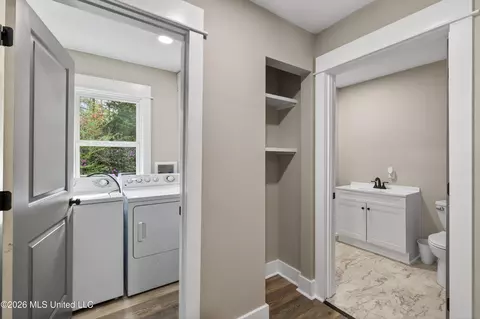 Entry Way - 211 Depot Rd, Lucedale, MS 39452 photo 4 of 4
