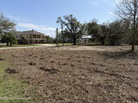 115 Pitcher Pt, Long Beach, MS 39560