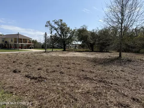 115 Pitcher Pt, Long Beach, MS 39560 photo 4