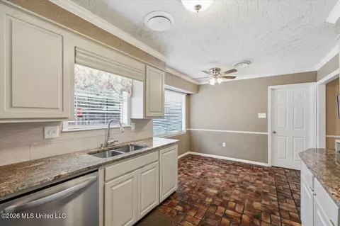 69 Summit Ridge Dr, Brandon, MS 39042 photo 11