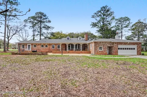 Exterior - 400 Manila St, Lucedale, MS 39452 photo 2 of 2