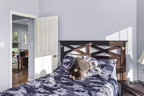 Bedroom - 9517 Dunn Rd, Moss Point, MS 39562 photo 4 of 5