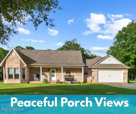 9517 Dunn Rd, Moss Point, MS 39562