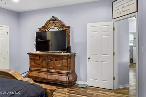 Bedroom - 9517 Dunn Rd, Moss Point, MS 39562 photo 2 of 5
