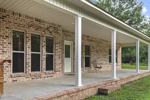 Exterior - 9517 Dunn Rd, Moss Point, MS 39562 photo 6 of 10