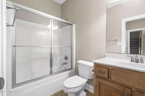 Bath - 10080 Green Forest Dr, Hernando, MS 38632 photo 3 of 4