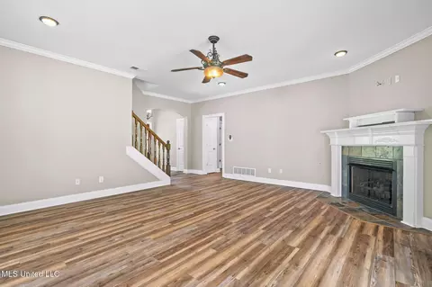 Living - 10080 Green Forest Dr, Hernando, MS 38632 photo 3 of 6