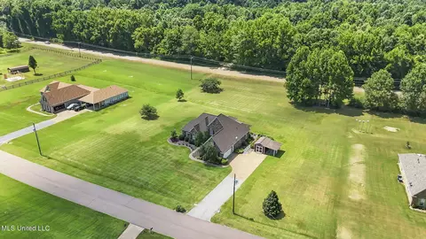 View/Area - 10080 Green Forest Dr, Hernando, MS 38632 photo 3 of 7