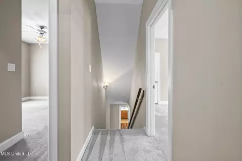 Entry Way - 10080 Green Forest Dr, Hernando, MS 38632 photo 5 of 6
