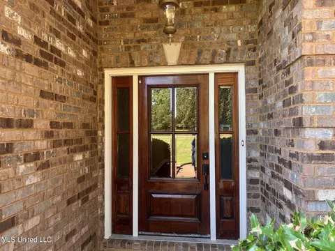 Entry Way - 10080 Green Forest Dr, Hernando, MS 38632 photo 1 of 6