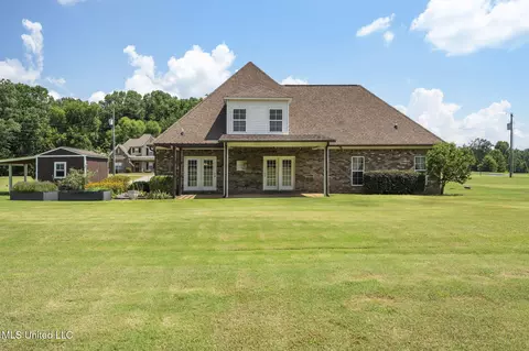 Exterior - 10080 Green Forest Dr, Hernando, MS 38632 photo 10 of 12