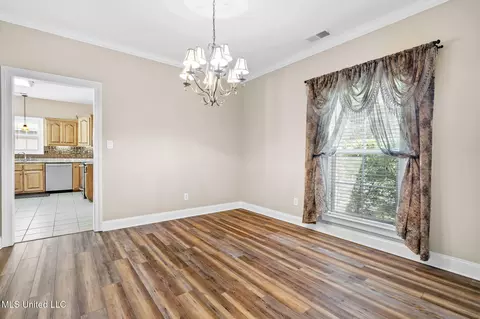 Dining - 10080 Green Forest Dr, Hernando, MS 38632 photo 1 of 2