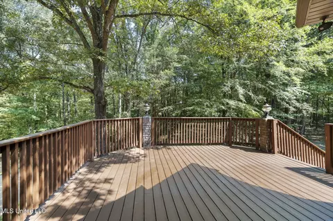 Exterior - 1209 Flint Lock Cv, Hernando, MS 38632 photo 8 of 11