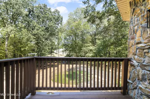 Exterior - 1209 Flint Lock Cv, Hernando, MS 38632 photo 7 of 11
