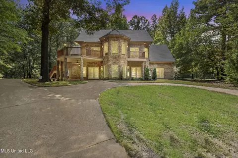 Exterior - 1209 Flint Lock Cv, Hernando, MS 38632 photo 3 of 11