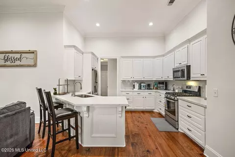 Kitchen - 150 Sweetbriar Cir, Canton, MS 39046 photo 1 of 5