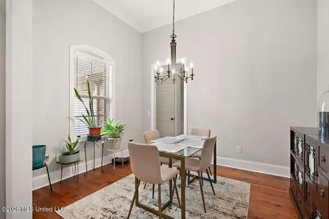 Dining - 150 Sweetbriar Cir, Canton, MS 39046 photo 1 of 3