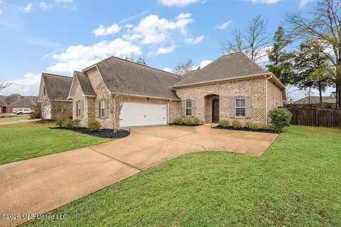 Exterior - 150 Sweetbriar Cir, Canton, MS 39046 photo 2 of 3