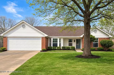 7124 Windsor Dr, Horn Lake, MS 38637